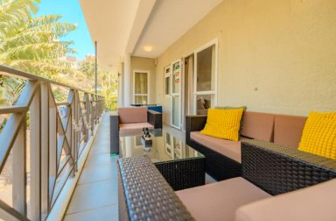 Pereybere Beach Paradise 4 Bedroom Apt Екстериор снимка